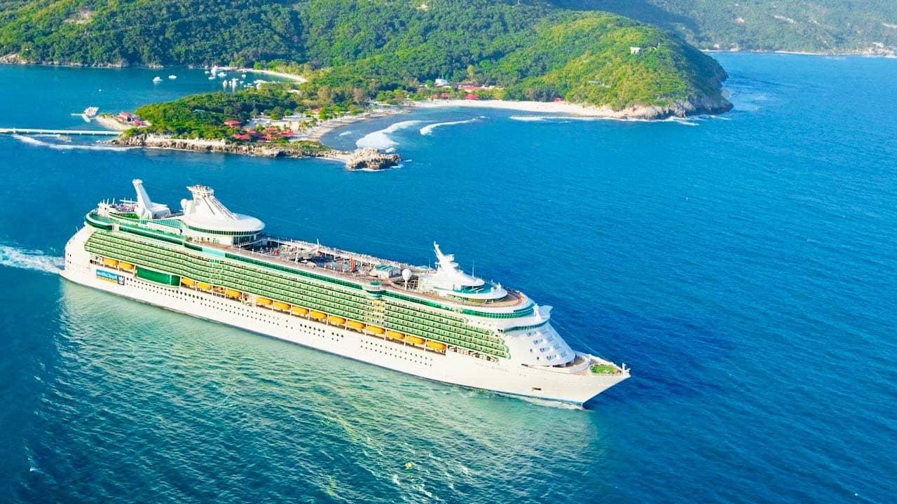 Cruise là gì? Xu hướng du lịch Hạ Long bằng du thuyền