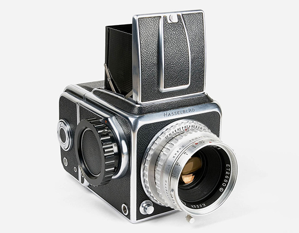 Hasselblad 1600F là máy ảnh SLR đầu tiên trên thế giới dành cho phim định dạng trung bình