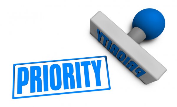 “Priority” nghĩa là gì: Định nghĩa, ví dụ trong tiếng Anh.