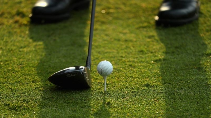 Những điều cần biết về tee off trong chơi golf