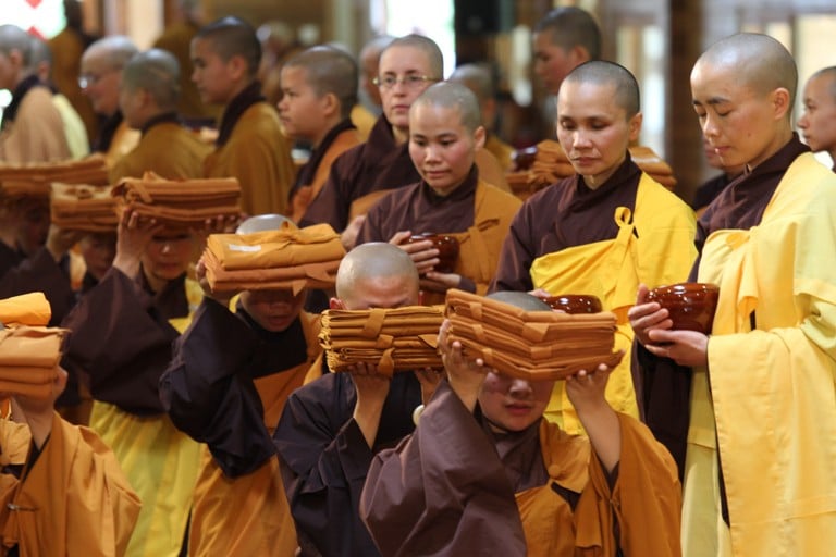 Ý nghĩa 'Thọ Giới' trong Phật giáo