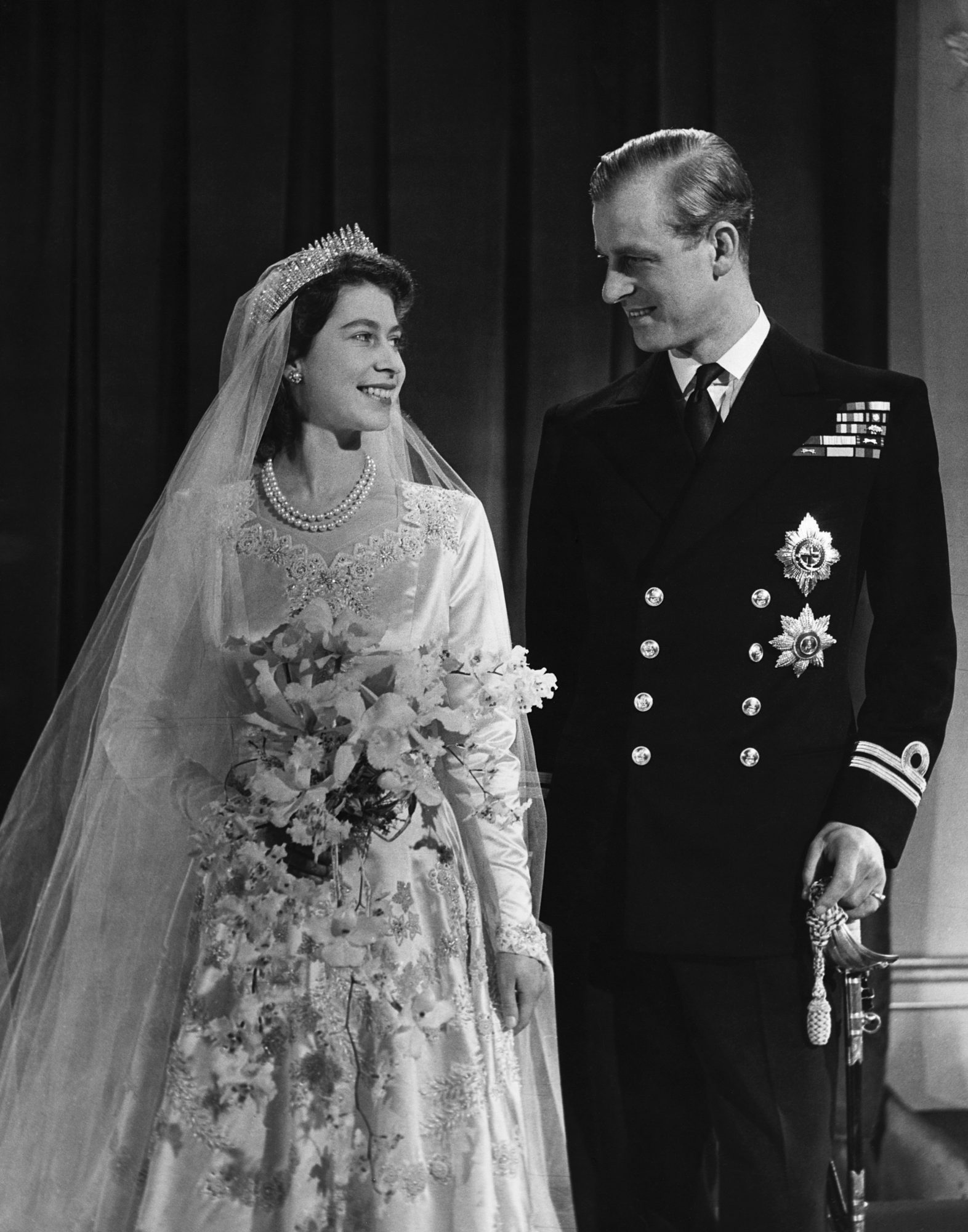 11 điều bạn có lẽ chưa biết về những chiếc vương miện tiara của hoàng gia