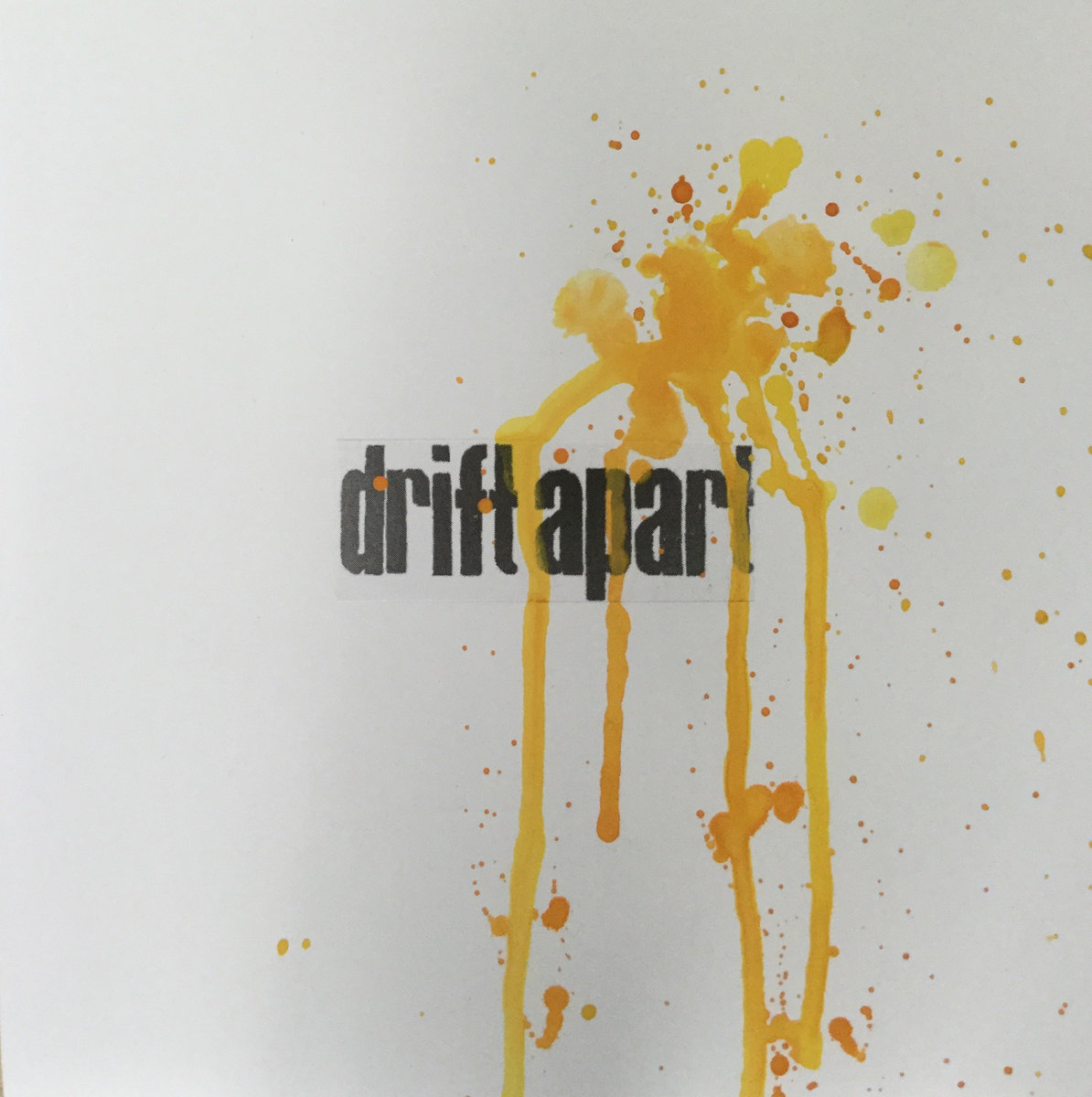Drift Apart là gì và cấu trúc cụm từ Drift Apart trong câu Tiếng Anh