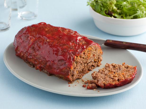 Cách làm meatloaf (bánh mì thịt bò xay nướng sốt cà chua)